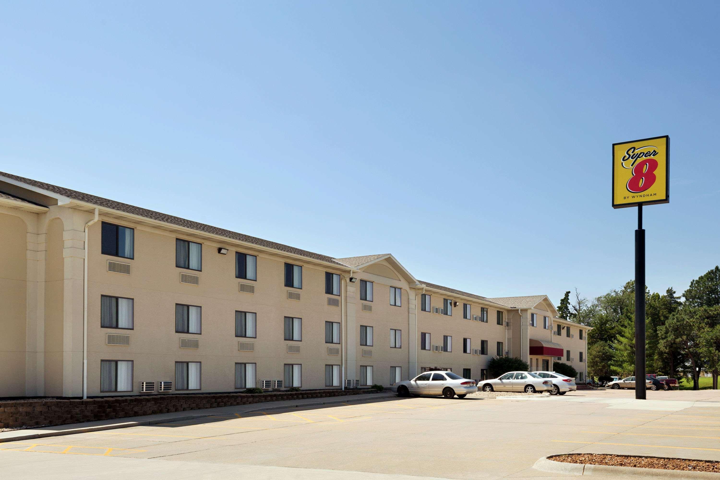 Super 8 By Wyndham Lincoln North Hotel Kültér fotó
